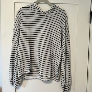 CJLA Montecito Sweatshirt in Navy & Cream